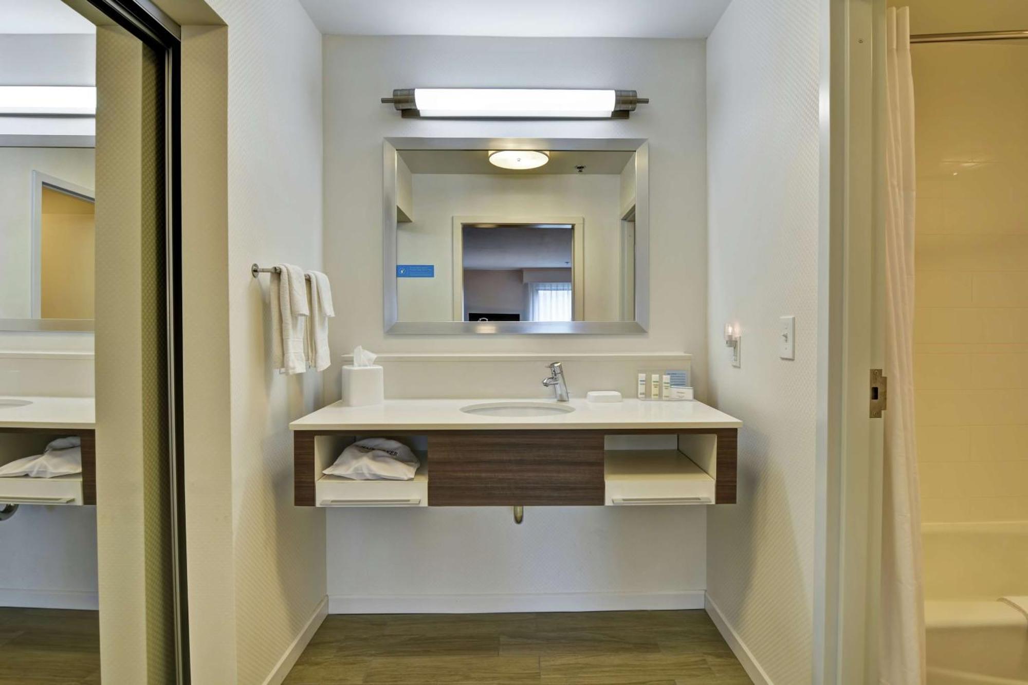 Hampton Inn Suites Ashland, Ohio מראה חיצוני תמונה